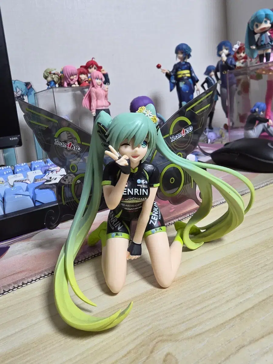 thumbnail-0